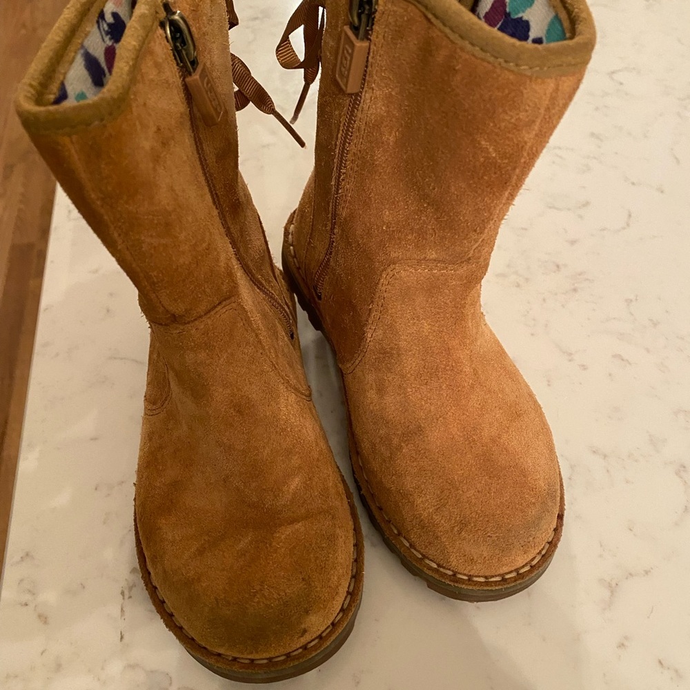 Ugg girls boots